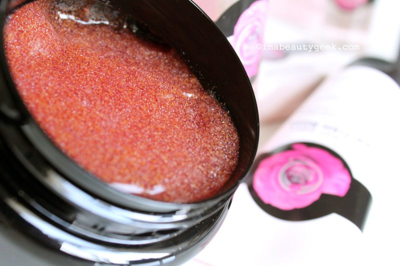 The Body Shop British Rose Exfoliating Gel Body Scrub 50ml - Image 2